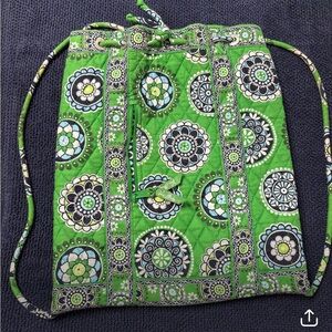Vera Bradley Green and Blue Floral Quilted Bag

VERA BRADLEY BACKSACK BAG